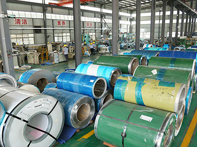 大面积的厂房仓库